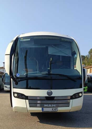 MAN 19.420 con Sunsundegui SC7 13m 55/59+C+G+WC (2PMR)